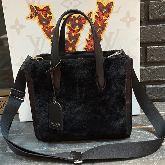 kate spade Handbags - Kate Spade Manhattan Faux-fur Small Tote